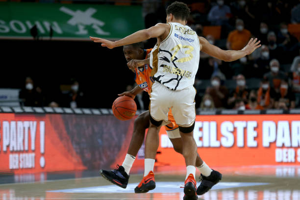 一笔足以撼 一笔足以撼